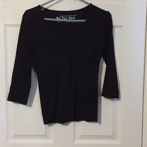 3/4 black tee.